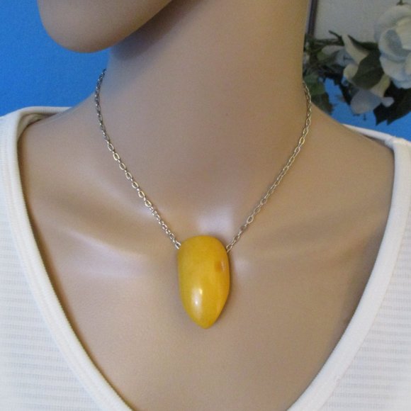 Art Deco BAKELITE Convertible Dress Clip ~ 1930s Egg Yolk Yellow Bakelite Clip - Picture 3 of 15